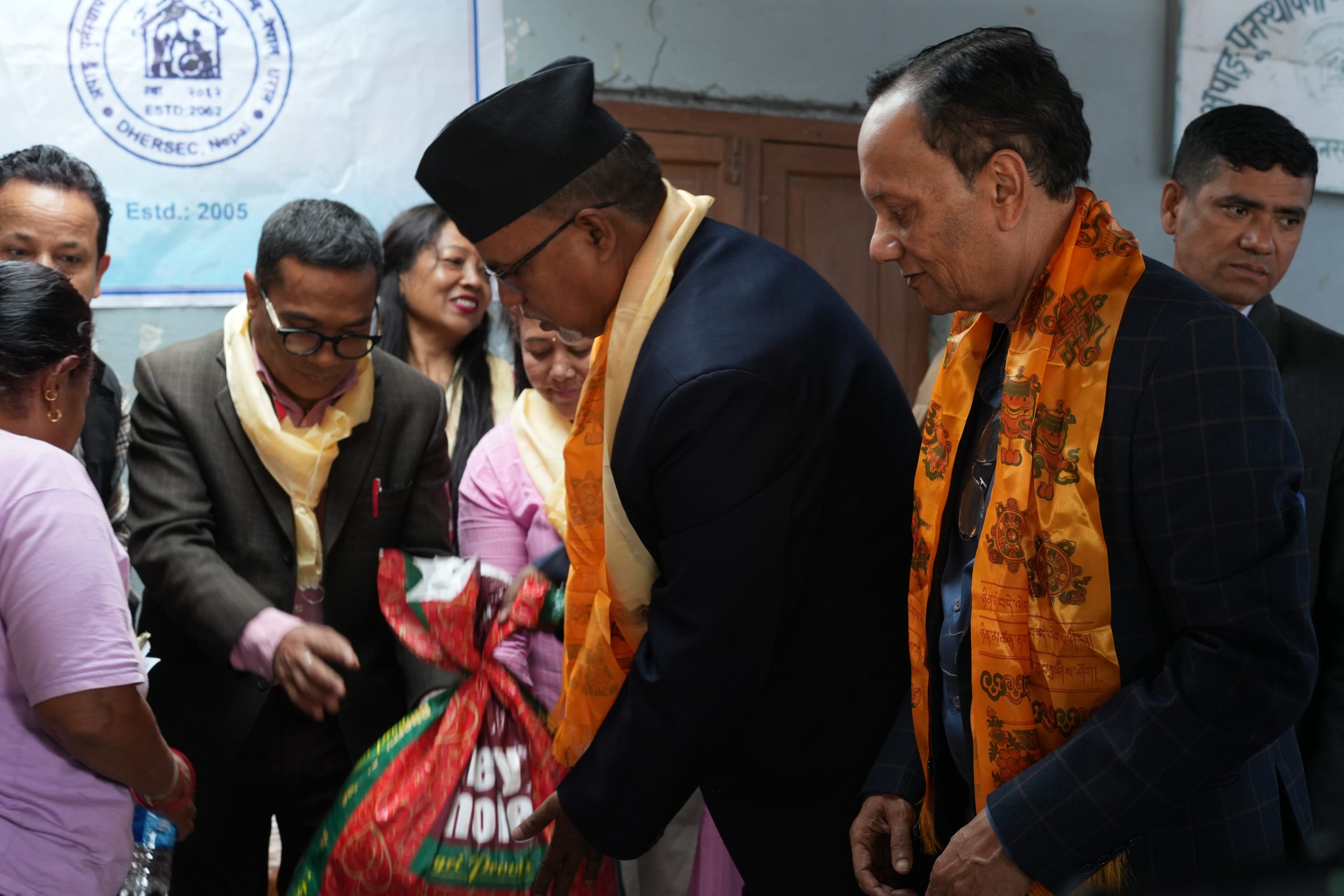 धरानमा अपाङ्गता-मैत्री उपकरण उत्पादनको अवलोकन र राहत वितरण सम्पन्न