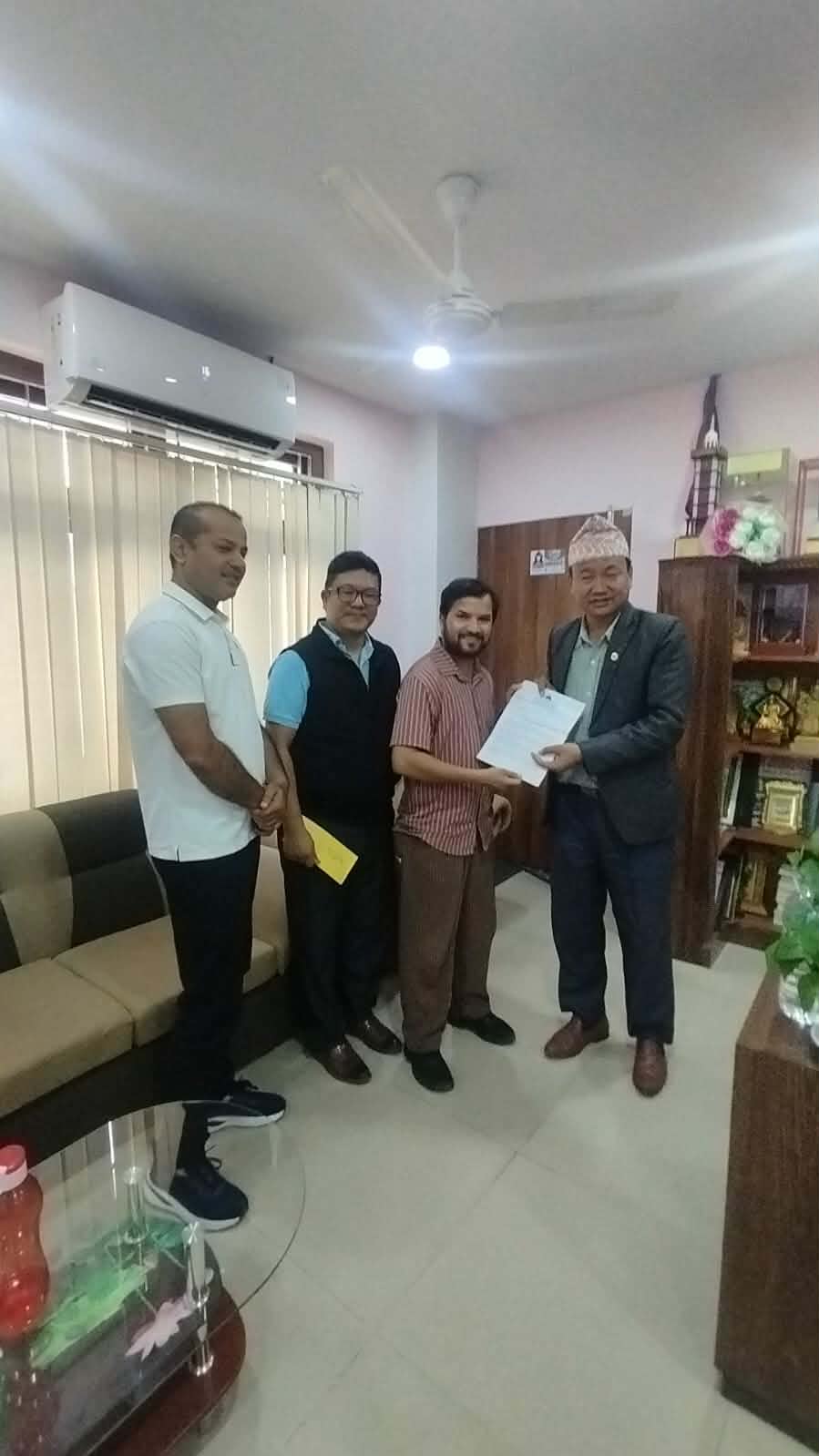 सुनसरीको धरानमा सहकारी संस्थाहरूको नियमन, अनुगमन र बचतकर्ताको रकम सुरक्षाका लागि दक्ष जनशक्ति सहितको बिशेष व्यवस्था गर्न कार्यबाहक मेयर आईन्द्र बेघा समक्ष माग